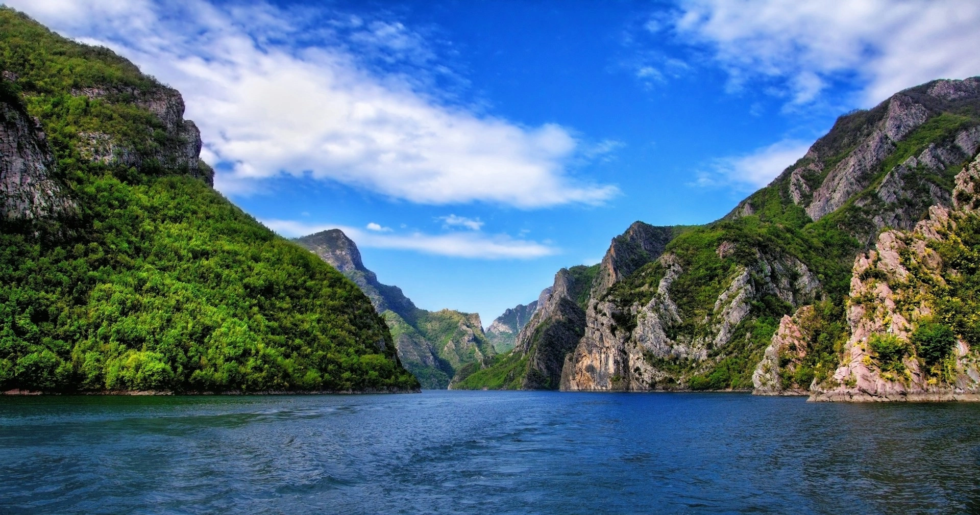 Discover Albania’s Best Holiday Destinations: Beaches & Culture