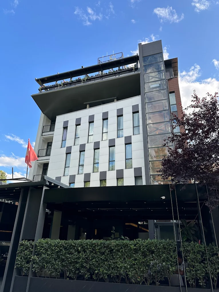 Hotel Seraphite Peje